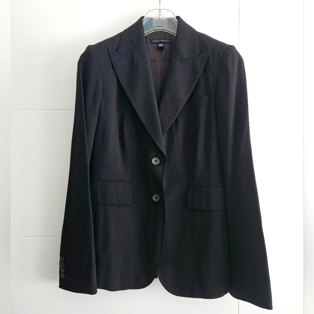𝗕𝗥 𝗕𝗹𝗮𝘇𝗲𝗿 Wm's sz 4 two-button suit jacket